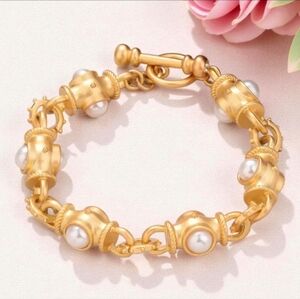 Matte 18k Gold Plated Byzantine Fresh Water Pearls Bracelet